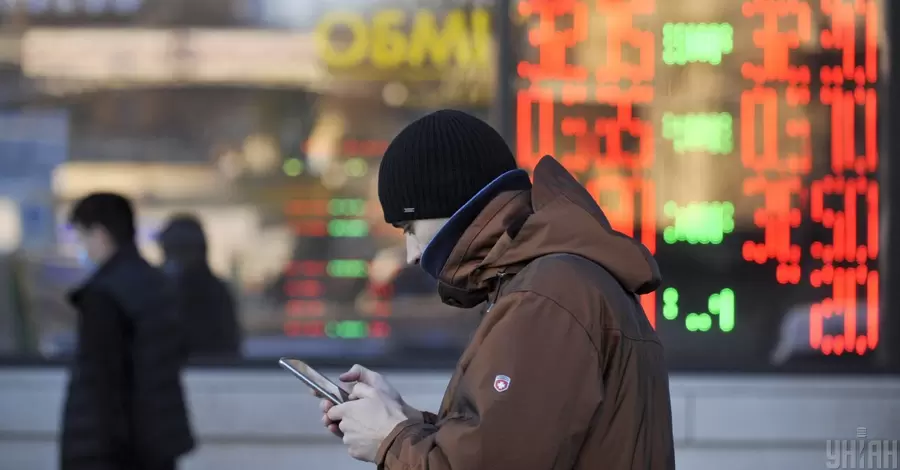 Валютна гойдалка, психотравма для інвесторів і зростання цін: чим Україна заплатить за паніку, що роздмухується