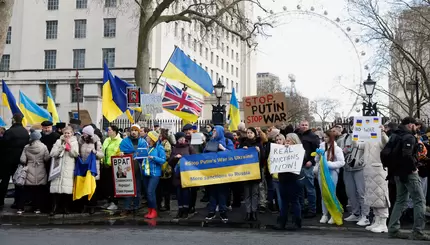 В мире проходят митинги против российского вторжения в Украину