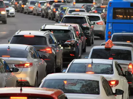 Київ відкритий для в'їзду та виїзду, рух автомобілів у місті не обмежували