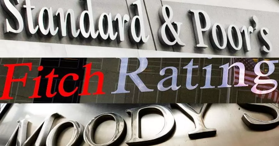 S&P, Fitch, Moody's обвалили рейтинги Росії до «сміттєвих»: що це означає