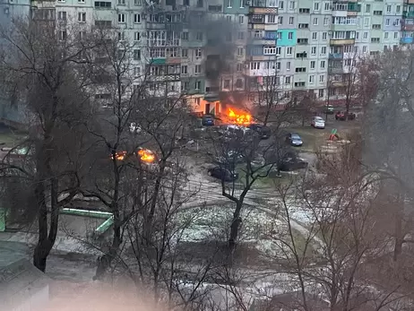 Терміново! Евакуацію жителів Маріуполя та Волновахи перенесли через обстріл російських військових✎