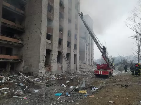 Главные события 18-го дня войны: убийство журналиста TIME в Ирпене, бомбардировка Николева, фак Путину на церемонии BAFTA