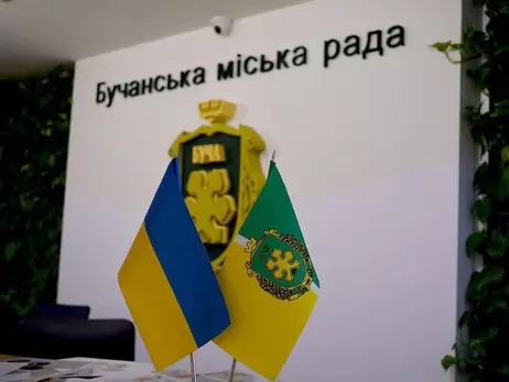 Захоплених у будівлі Бучанської міськради чоловіків відпустили