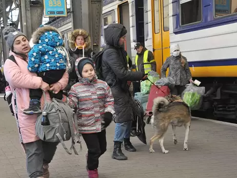 Сотрудники «Укрзалізниці»: Горы мусора в вагонах? К сожалению, это правда