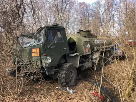 Окупанти заманюють українців працювати водіями бензовозів