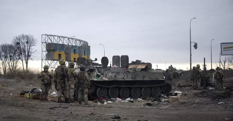 У Харкові ворог обстріляв пункт гумдопомоги, загинуло 6 мирних мешканців