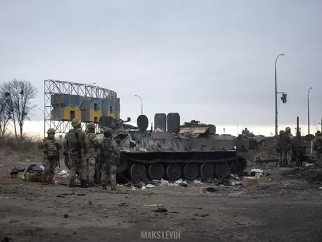 В Харькове враг обстрелял пункт гумпомощи, погибли 6 мирных