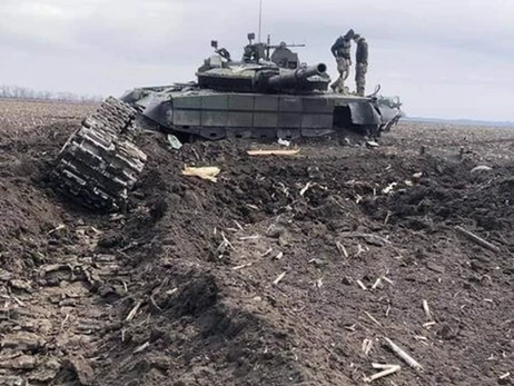 Генштаб ЗСУ: Ворог завершує підготовку до наступу на Донбас, а Маріуполь та Ізюм намагаються взяти під контроль