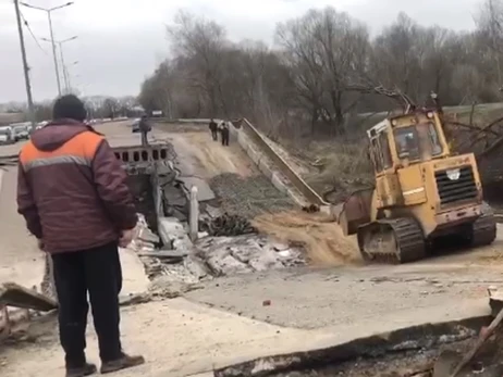 В Черниговской области возводят временные переправы возле Смолина и Киселевки