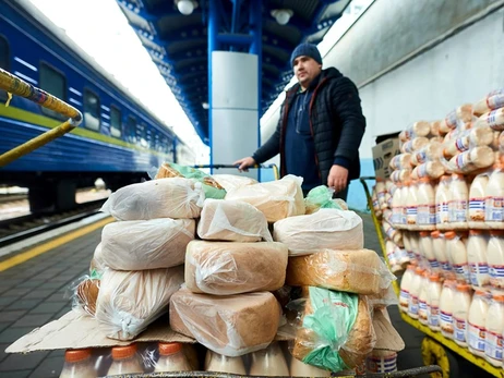 «Укрзалізниця» протягом березня та квітня перевезла майже 10 тисяч тонн гуманітарної допомоги