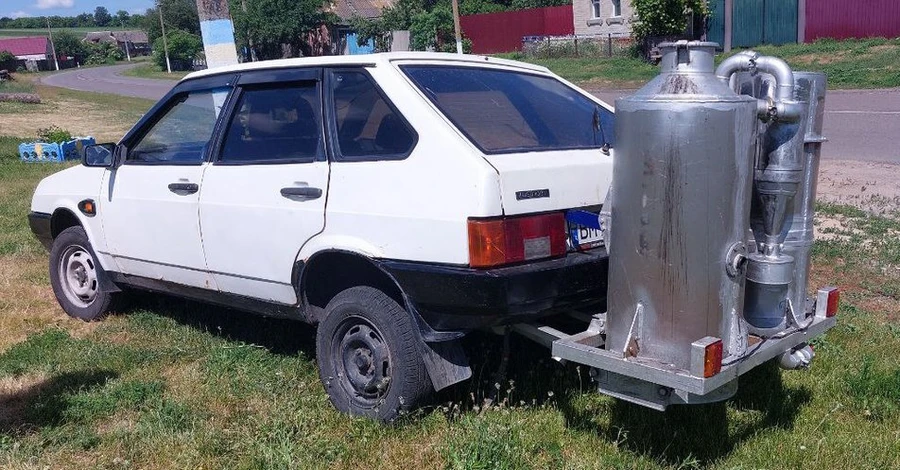 Автоумілець Сергій Потапенко: Поки всі шукають бензин, я їжджу на дровах