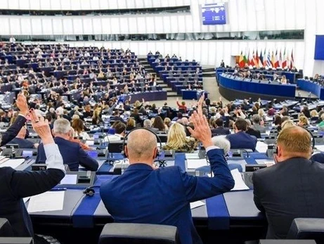 Европарламент поддержал предоставление Украине статуса кандидата в ЕС