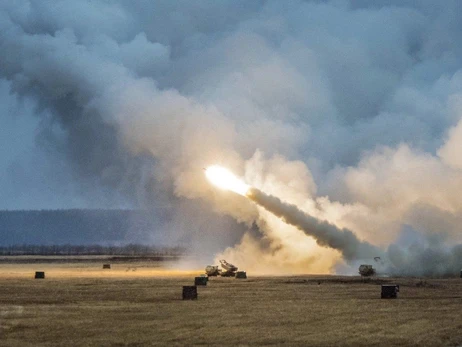 Військові показали перше бойове застосування американських РСЗВ HIMARS