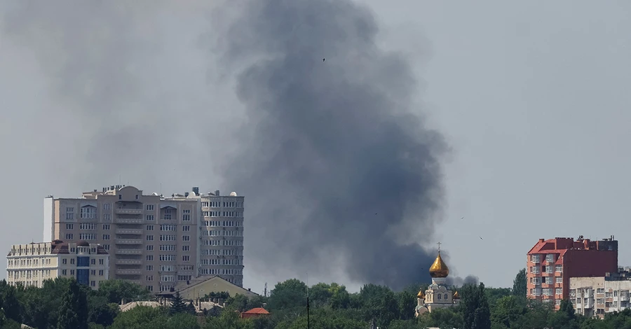 Донеччани: Питну воду дають за паспортом, а виїхати «у світ» майже неможливо