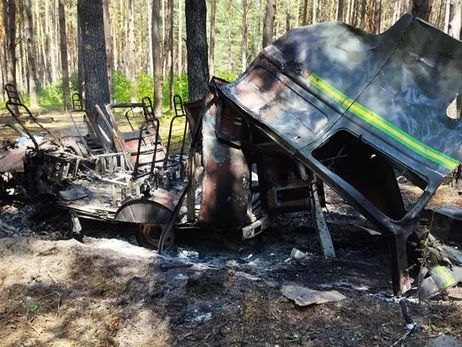 На Житомирщине автомобиль с лесниками подорвался на мине, есть погибшие