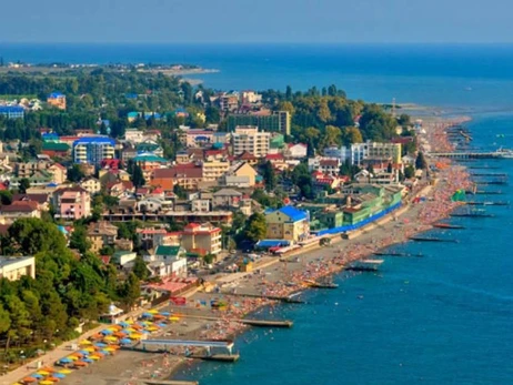 В Коблево на пляже подорвались на мине два человека