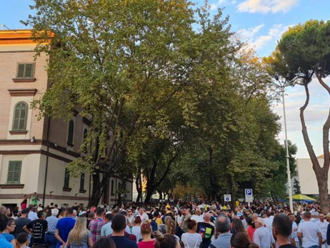 Албанію сколихнули протести через загибель дівчинки з вини поліцейського 