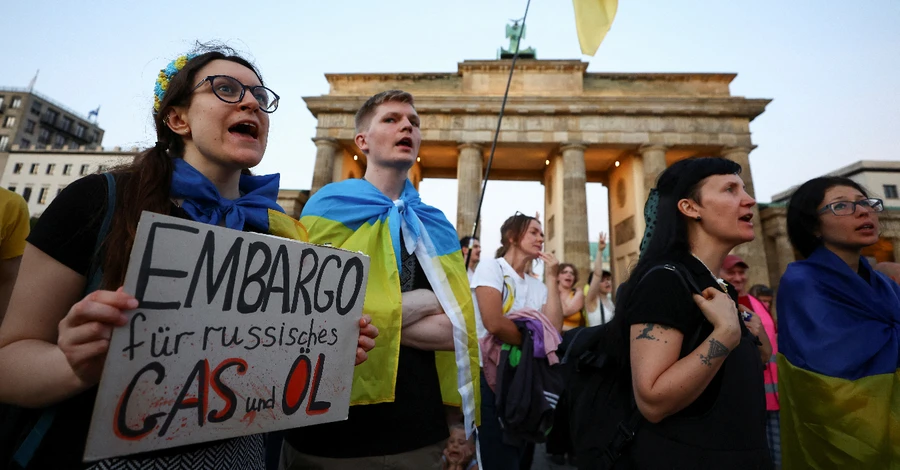 Рідше митися і жити в сутінках: Європа готується зустрічати зиму без російського газу