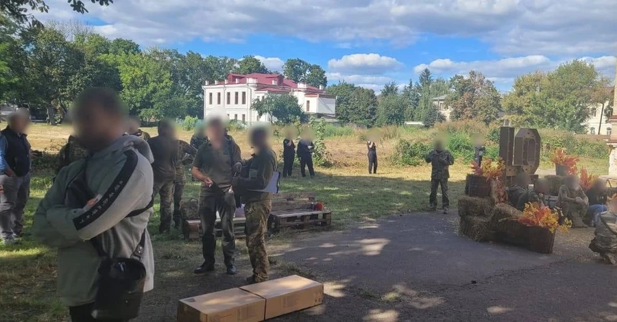 Суд відправив під варту двох військових через вибух на виставці зброї у Чернігові