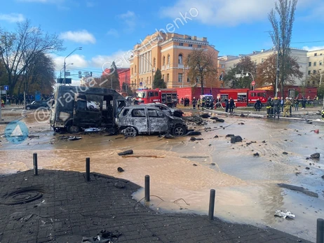 Взрывы в Киеве: Ракеты попали в два района, есть погибшие