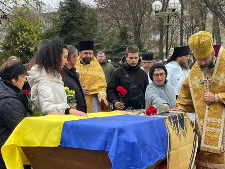 В Полтаве прощаются с бойцом 