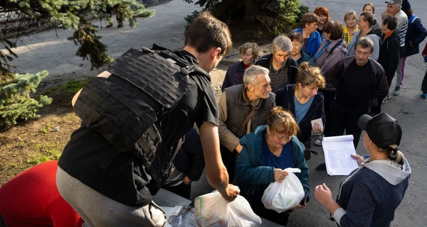 Виплати, субсидії та продуктові набори: яку допомогу можуть отримати українці