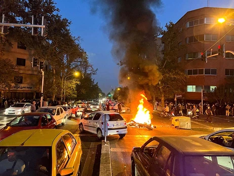 В Ірані учасника протестів оголосили «ворогом Бога» і засудили до страти 