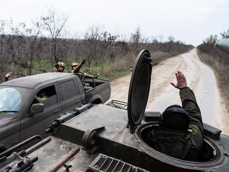 Генштаб: РФ поступово відновлює рух автомобільного транспорту через Керченський міст