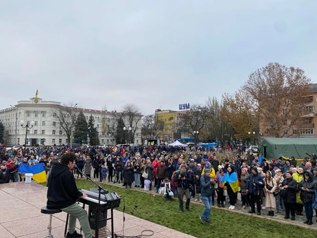 Pianoбой, Ярмак и Коля Серга выступили в освобожденном Херсоне