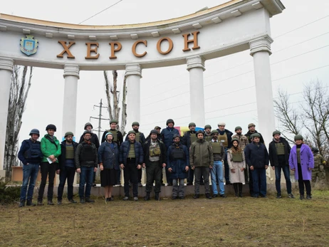 На деоккупированную Херсонщину приехали представители 20 стран