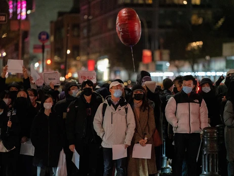 Китай посилив цензуру у соцмережах через критику ковідної політики - каратимуть за 