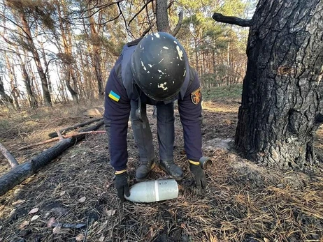 На Донбасі підірвалася бригада піротехніків – троє загинули