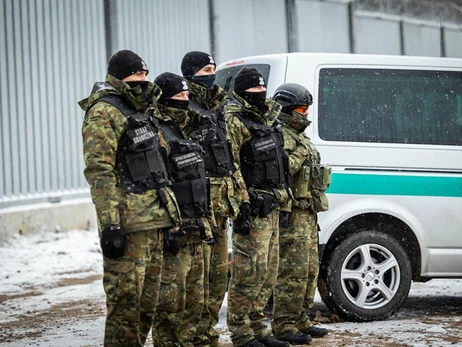 У штаб-квартирі поліції Польщі вибухнув подарунок, привезений з України