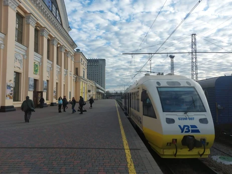 В четырех областях обесточены участки железной дороги