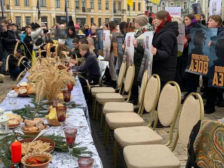 Родственники пленных 