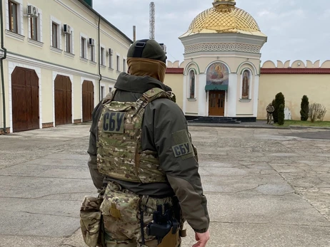 СБУ нашла в церквях УПЦ МП агитки Медведчука и склады российских оккупантов