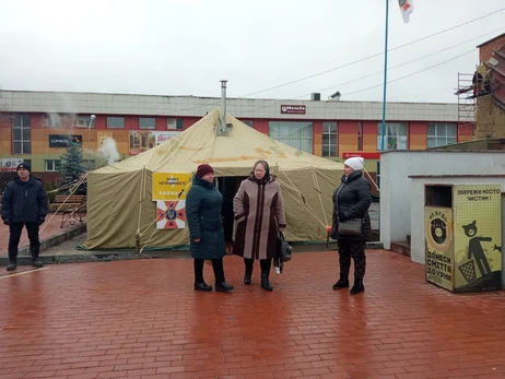 Жителі Ладижина: Ми без тепла та світла майже тиждень, але терпимо. Йде війна