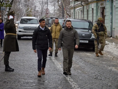 Зеленський у середу відвідає Велику Британію для зустрічі з королем та прем'єр-міністром