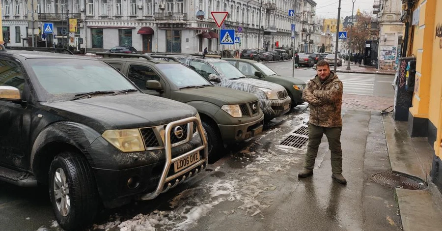 Польський волонтер: Майже всі позашляховики відвозимо в район Бахмута і Соледара