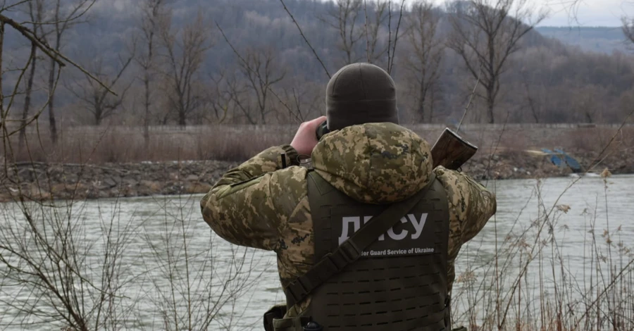 В Тисе ищут тело уклониста, утонувшего при попытке побега 