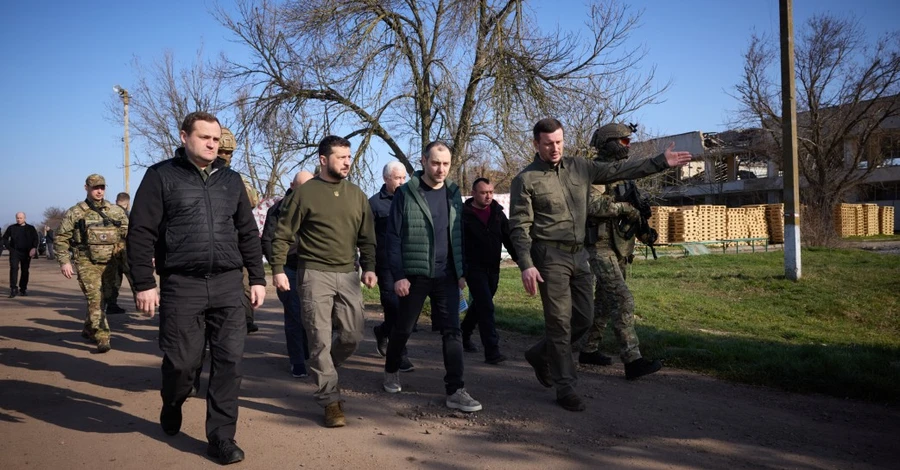 После Донецкой и Харьковской областей Зеленский приехал в Херсонскую