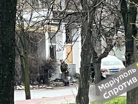 У Маріуполі підірвали автомобіль 