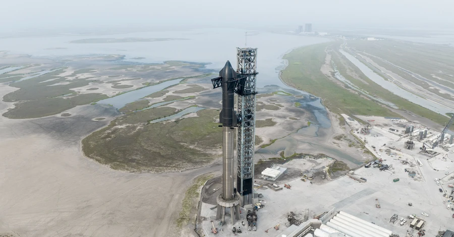 Ілон Маск анонсував перший запуск ракети Starship для місій на Місяць та Марс