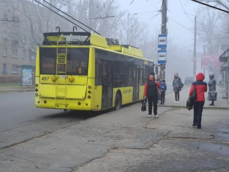 У Херсоні після тривалої перерви почали ходити тролейбуси, проїзд зробили безкоштовним