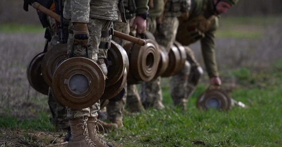 Наєв: ЗСУ встановили тисячі протитанкових мін