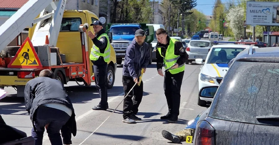 У Хмельницькому водій збив двох військових та співробітника поліції, є загиблий