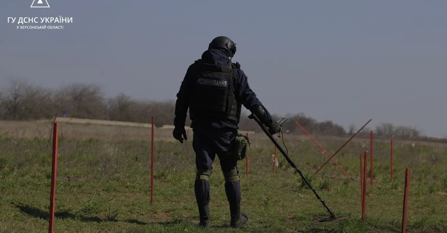 У Херсонській області під час розмінування підірвався сапер