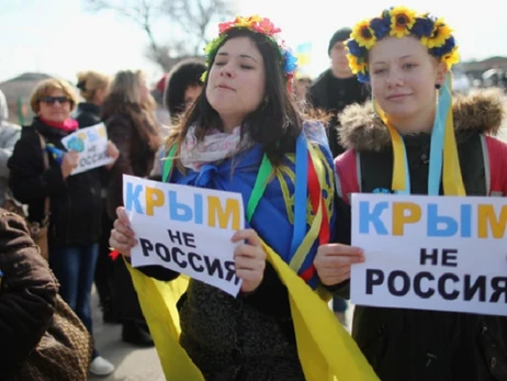 Підлітки у Ялті зізналися, що вони - за Україну, їх змусили вибачатися 