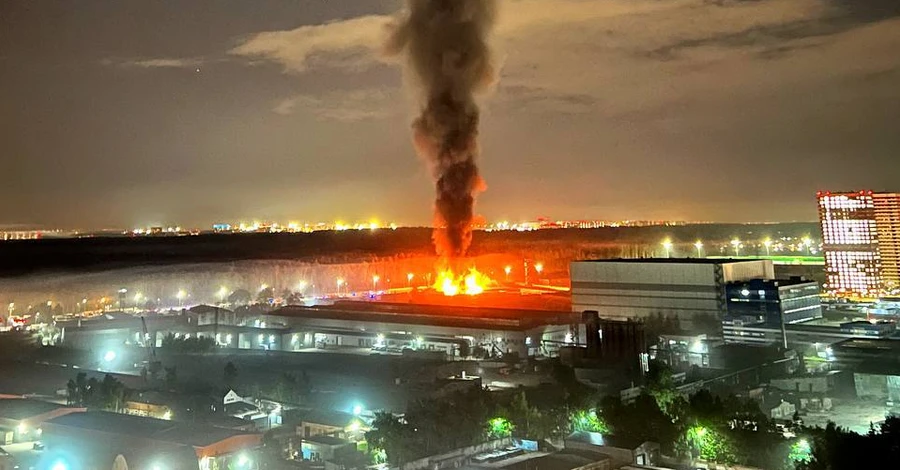 Ночью в Москве произошло сразу несколько пожаров, в том числе и в здании Минобороны