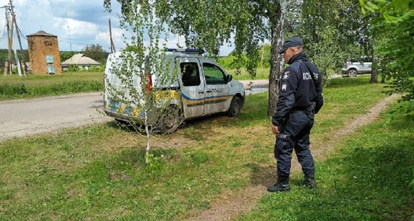 На Харьковщине третьи сутки разыскивают двухлетнюю девочку